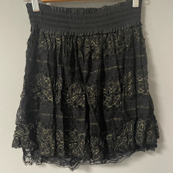 NWT Chic Black Metallic Ruffle Mini Skirt by Miracle City. Size S/M - Picture 2 of 6